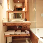 Champs Fleuris Hotel 4*