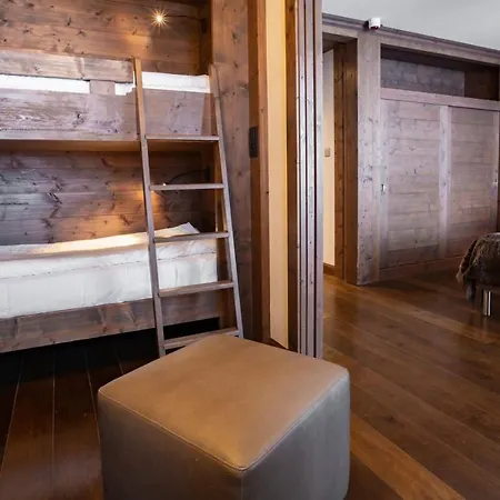 Champs Fleuris Hotel