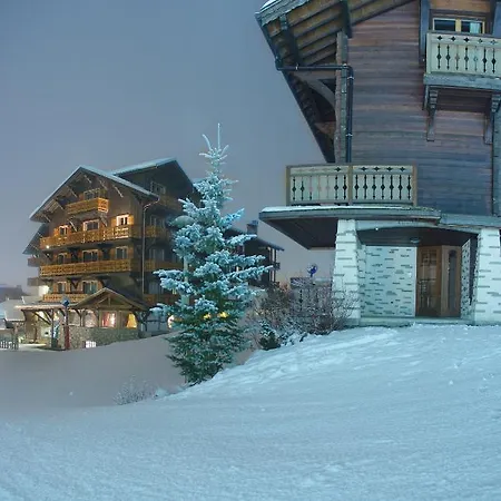 Champs Fleuris Hotel 4*