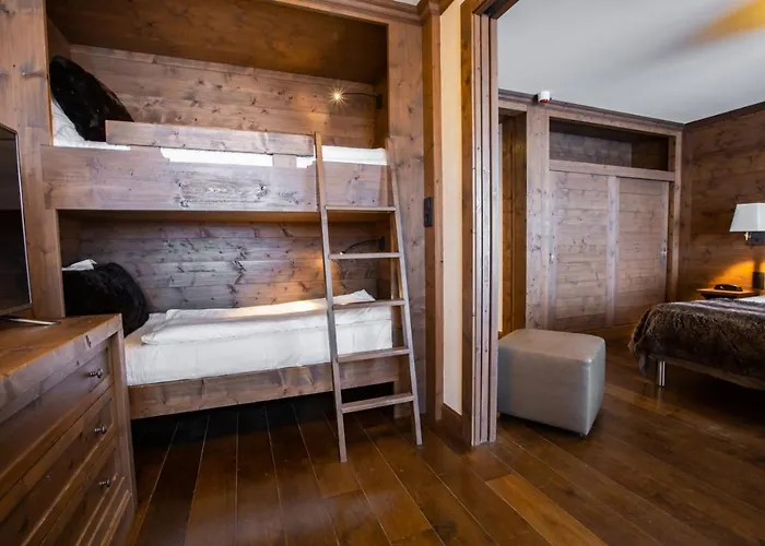 Champs Fleuris Hotel 4*