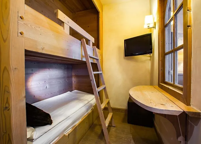 Champs Fleuris Hotel 4*