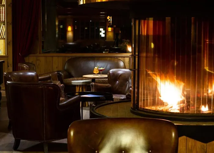 Champs Fleuris Hotel 4*